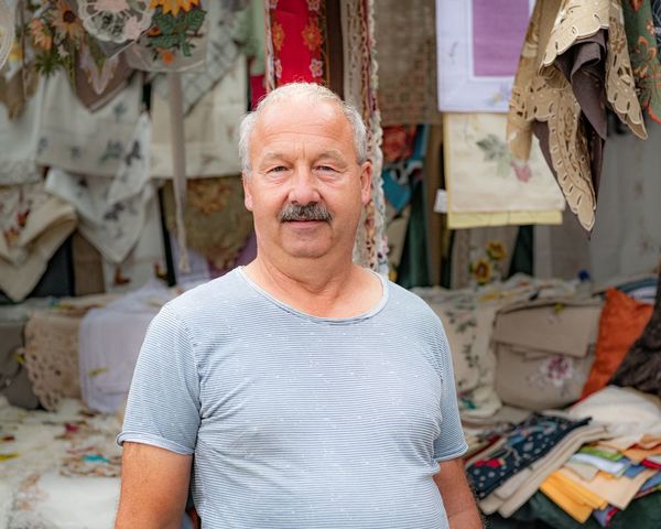 Reisegewerbe Hans-Dieter Wunder, - Einzelhandel mit Tischdecken - (